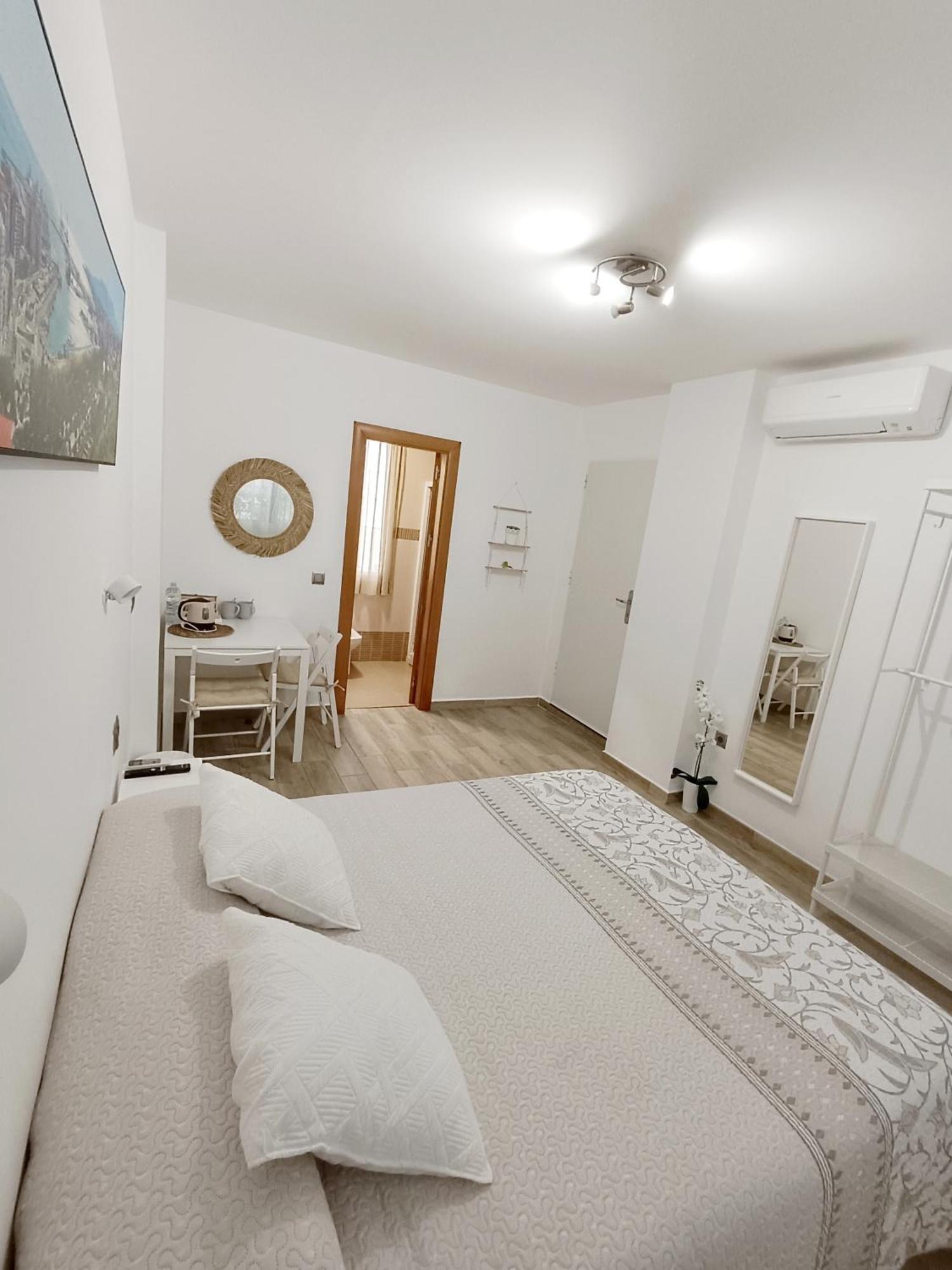 Habitacion Independiente Cerca Del Mar Malaga Luaran gambar